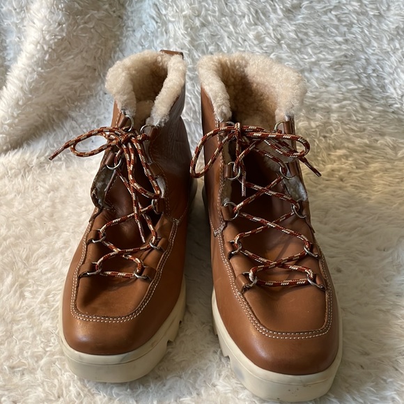 Bernardo Sherpa booties leather fur winter - Picture 5 of 15